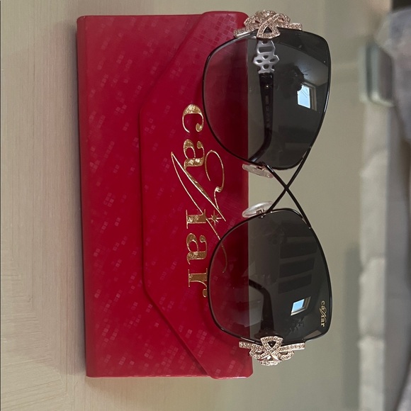 Caviar black Sunglasses with Gold Detailing